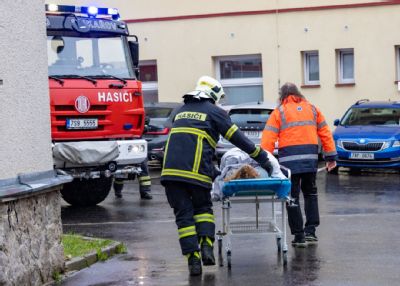 Interní oddělení říčanské nemocnice cvičně zachvátil požár