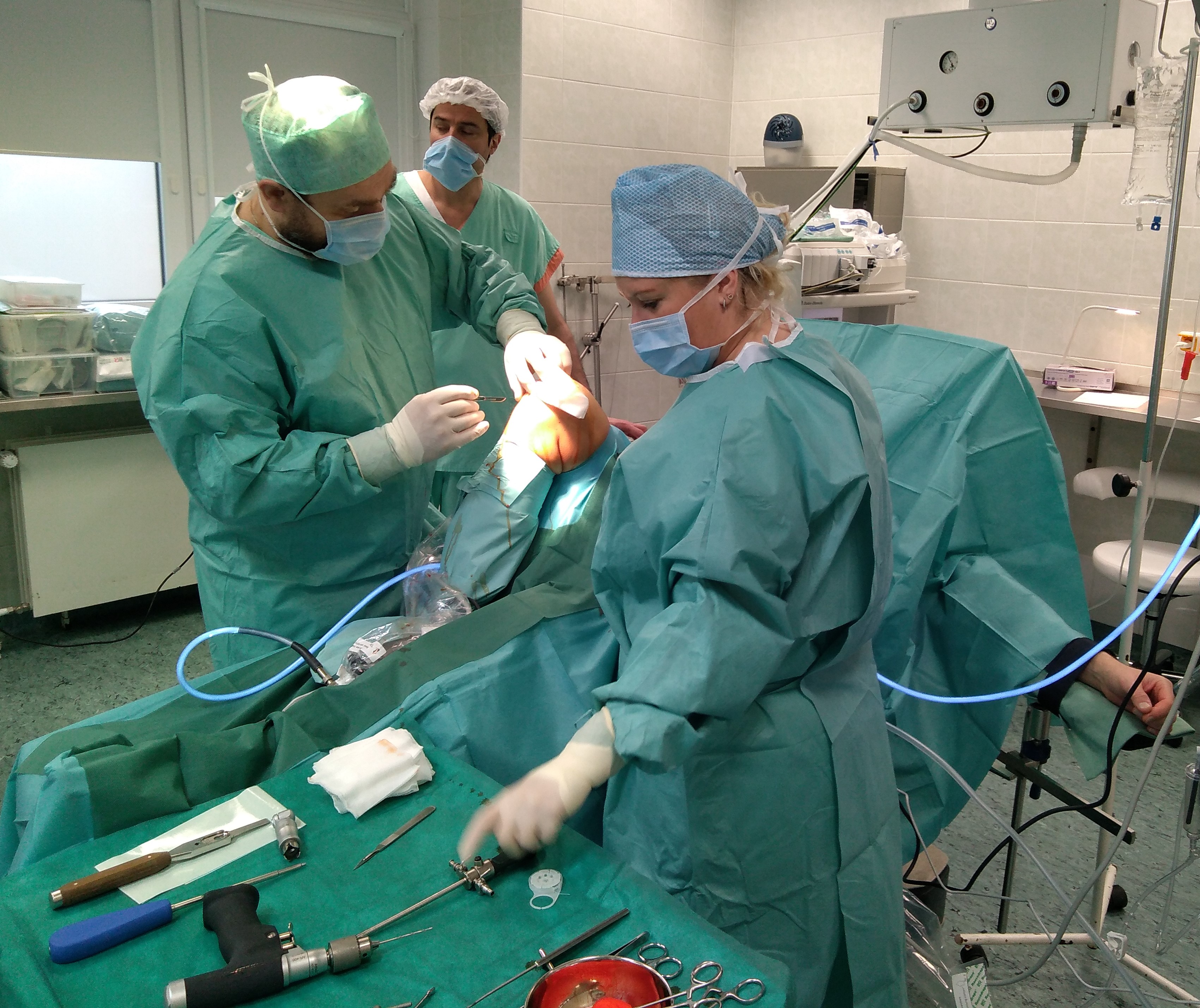 Ortopedi Nemocnice AGEL Říčany provedli unikátní operaci chrupavky 